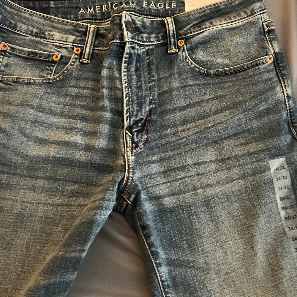 American Eagle Outfitters Men's Distressed Blue Jeans